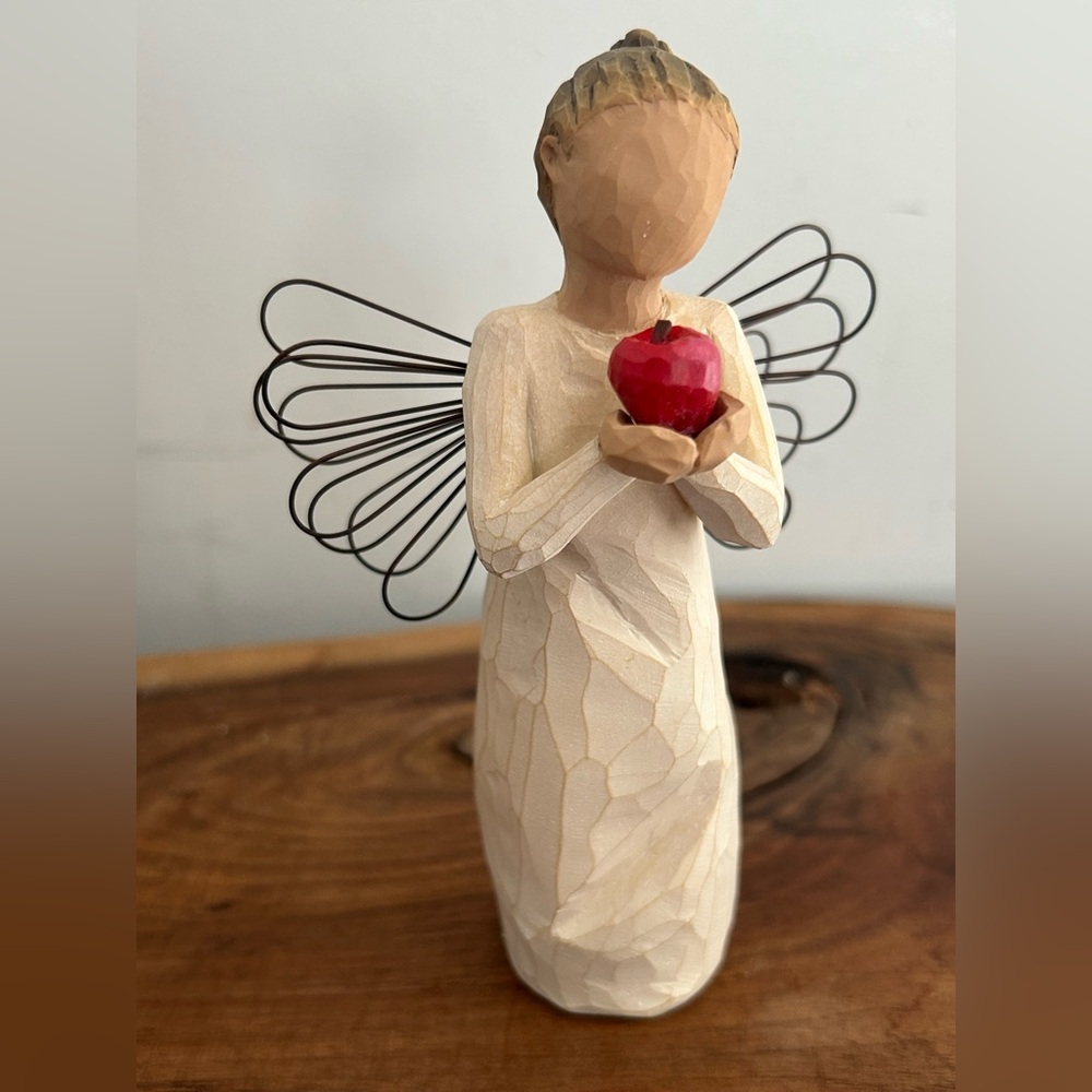 Willow Tree Girl “You’re the Best Demdaco 2010 with Red Apple & Wings NEW in Box